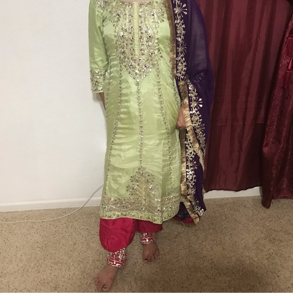 Pista color kameez pink salwar purple four sides full duppata - Picture 8 of 9